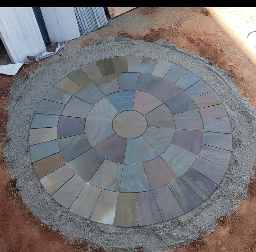 Raj Green Sandstone circle paving kit